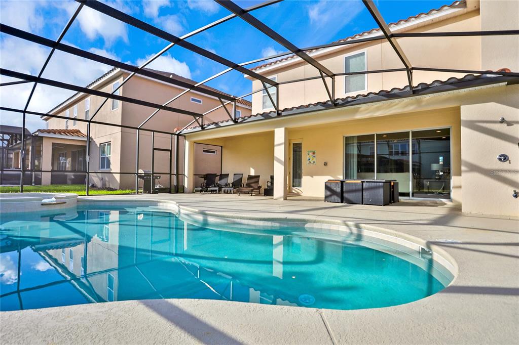 Slide show image of the Orlando Florida Home for Sale 79