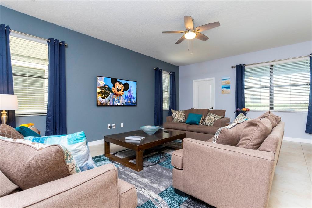 Slide show image of the Orlando Florida Home for Sale 08