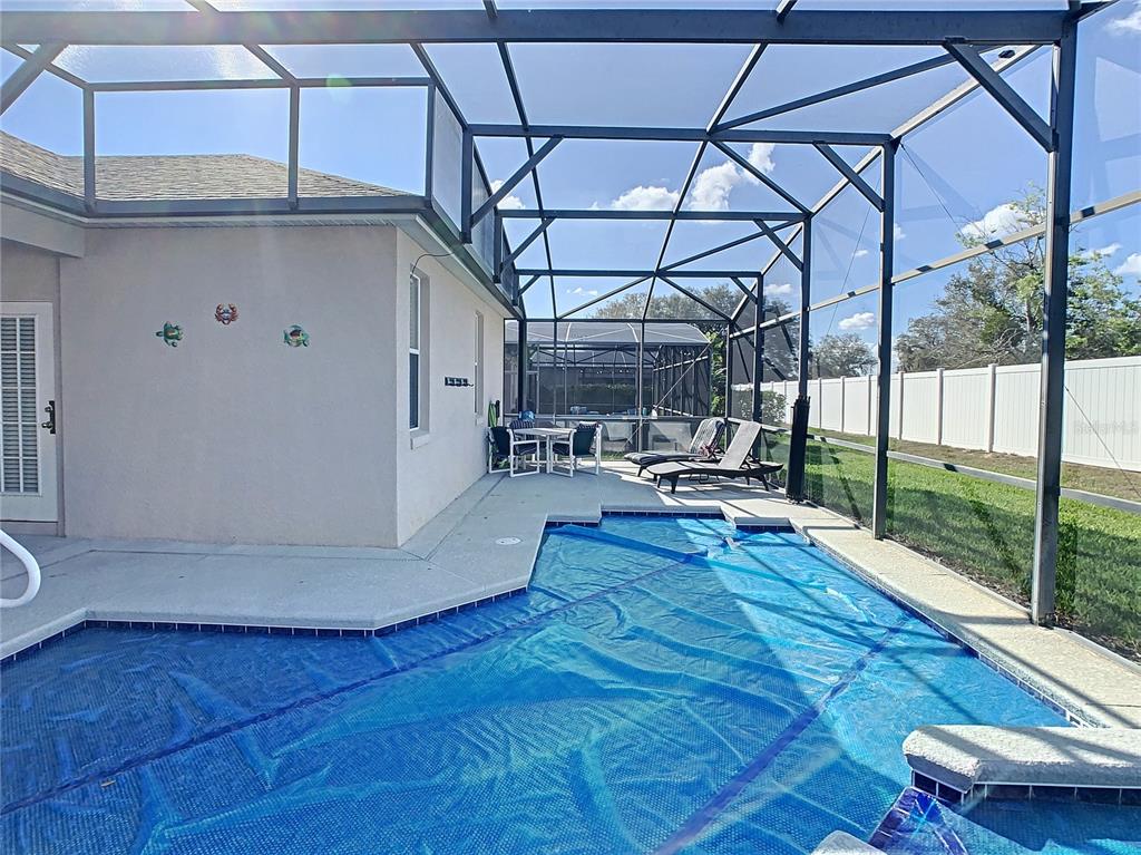 Slide show image of the Orlando Florida Home for Sale 41