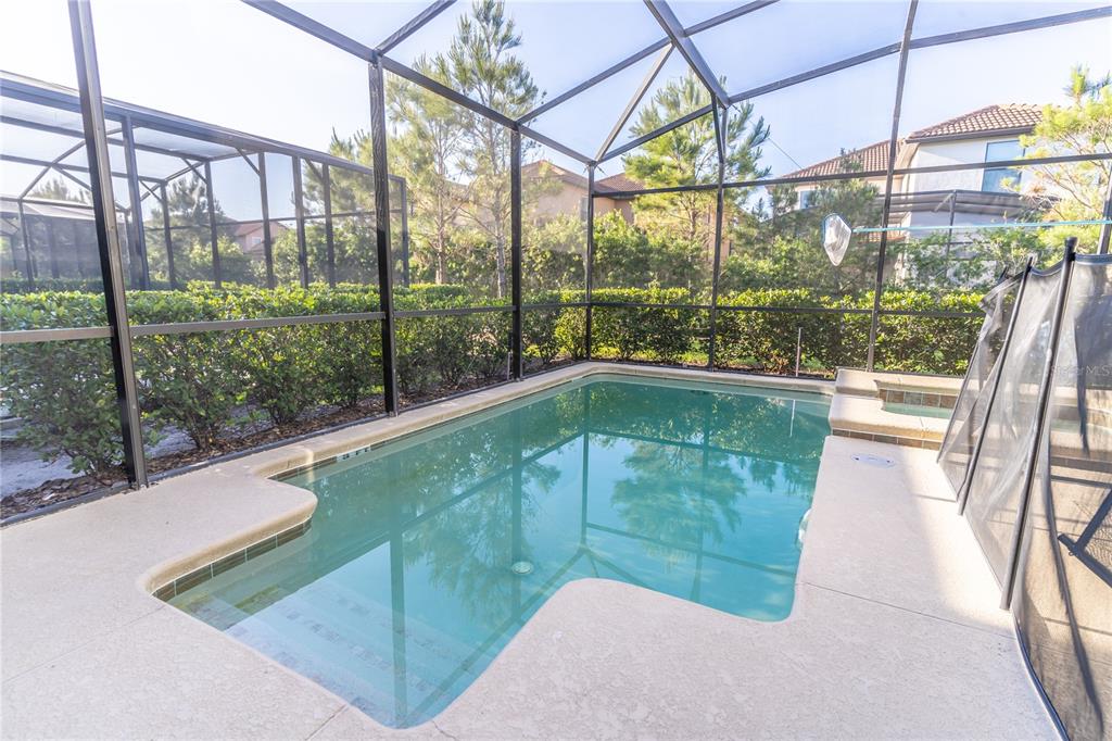 Slide show image of the Orlando Florida Home for Sale 13