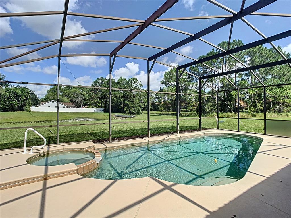 Slide show image of the Orlando Florida Home for Sale 50