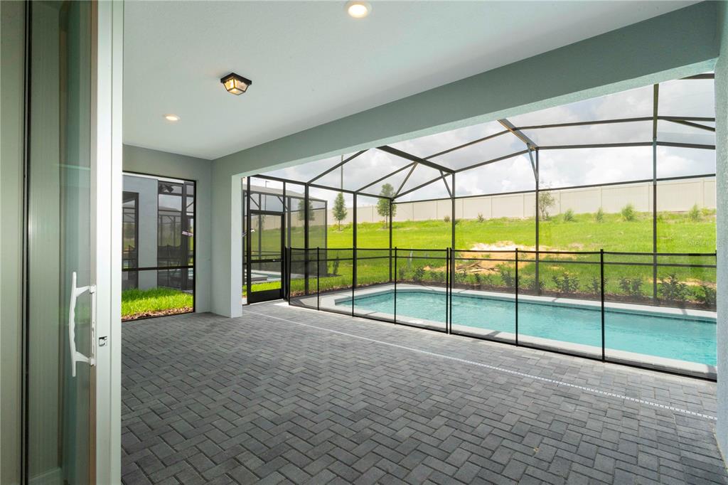 Slide show image of the Orlando Florida Home for Sale 07