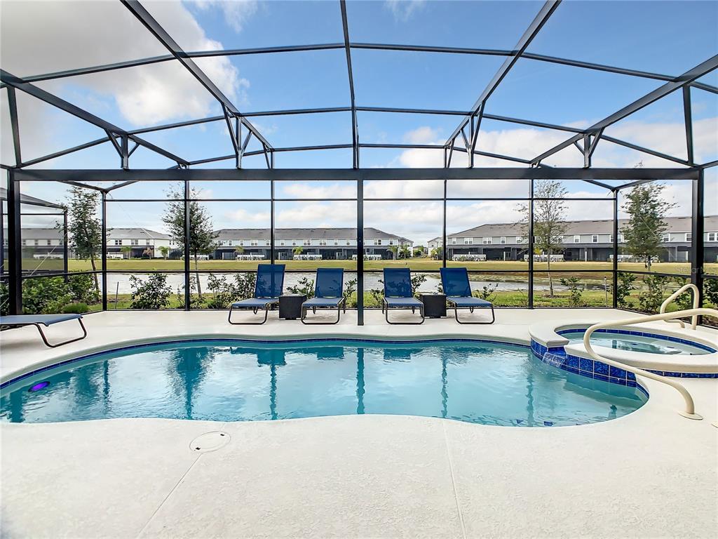 Slide show image of the Orlando Florida Home for Sale 43
