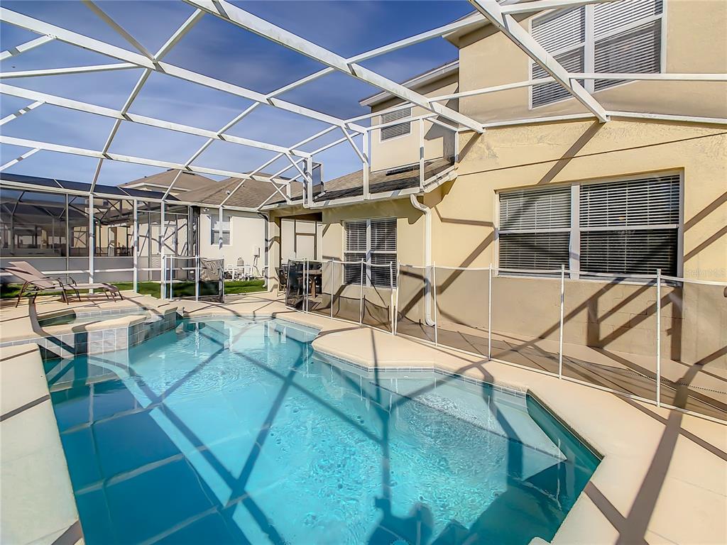 Slide show image of the Orlando Florida Home for Sale 52