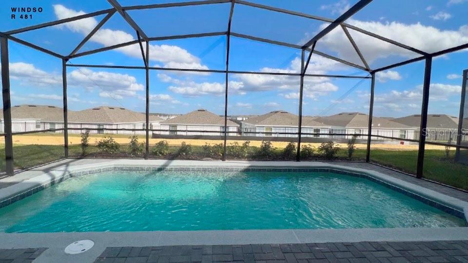Slide show image of the Orlando Florida Home for Sale 42