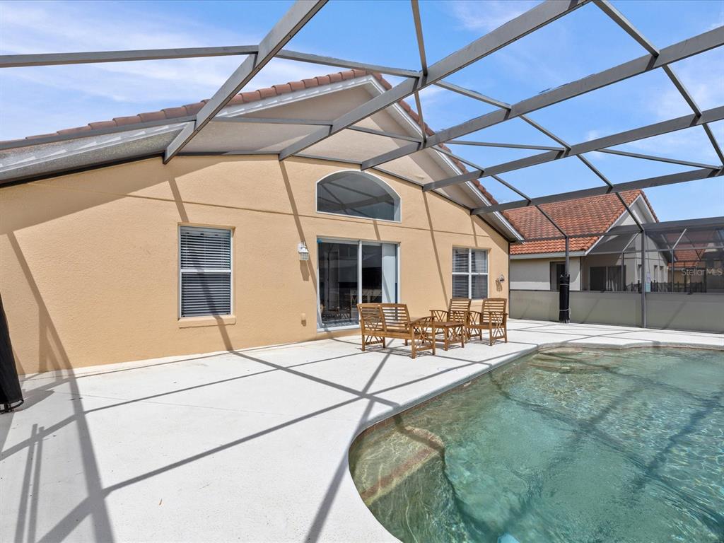 Slide show image of the Orlando Florida Home for Sale 29