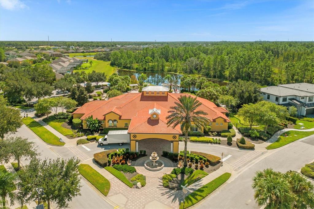 Slide show image of the Orlando Florida Home for Sale 47
