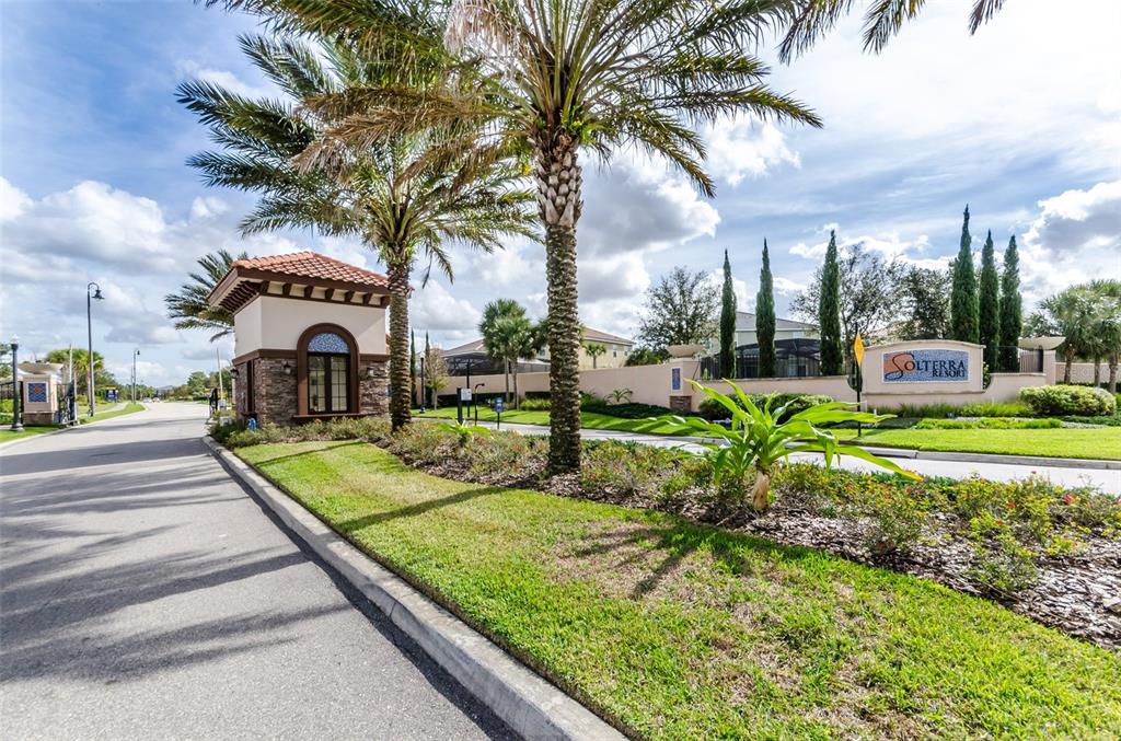 Slide show image of the Orlando Florida Home for Sale 25